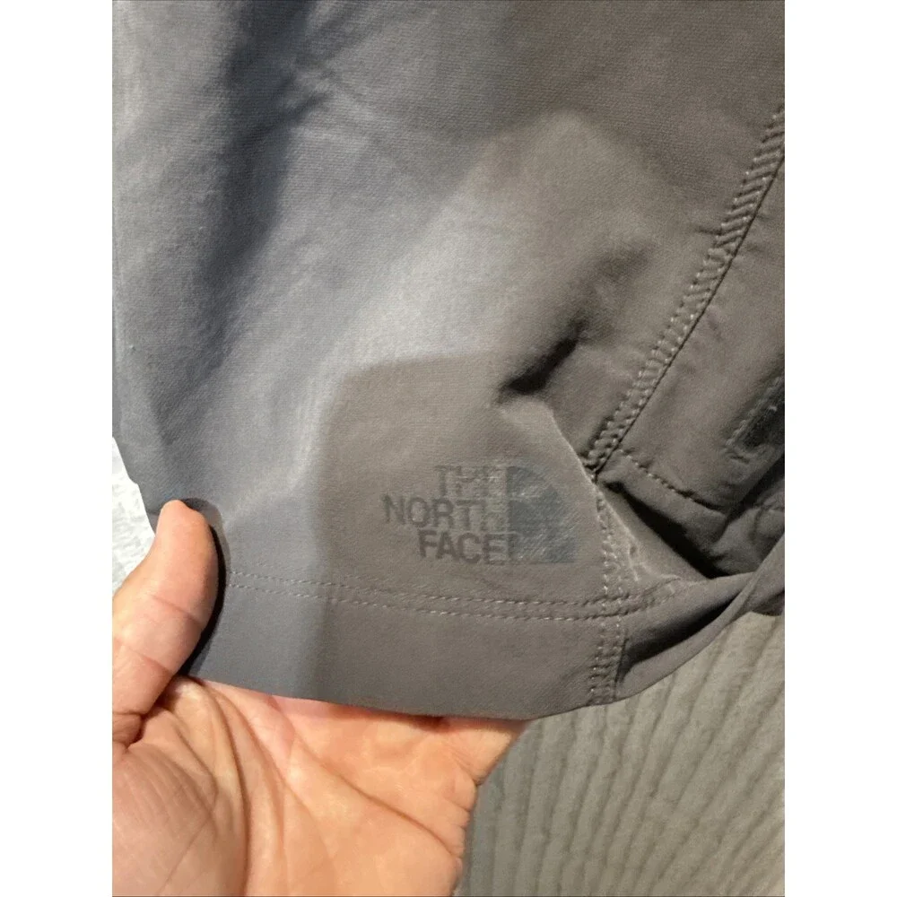 The North Face Men's Straight‎ Paramount 3.0 Short Size 30 Charcoal Gray Belted